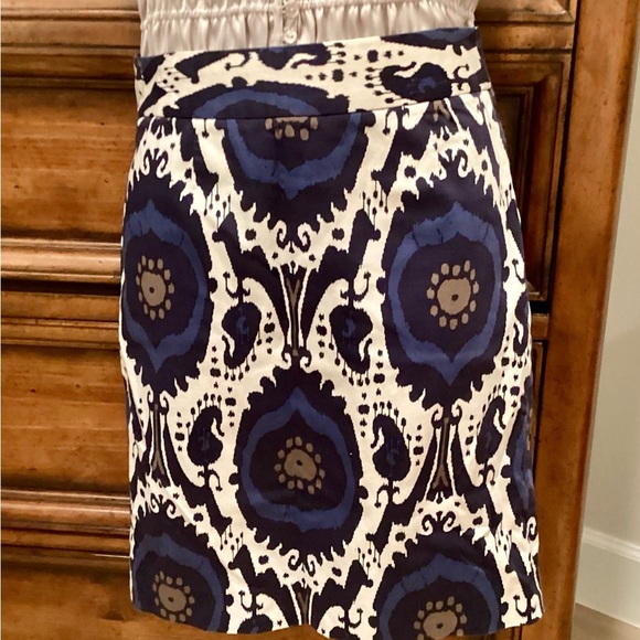 J. Crew Stretch Skirt SZ 2 - Picture 2 of 11